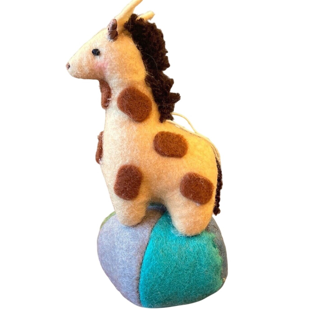 Heart Felts Ornament Midwest Of Cannon Falls Giraffe Circus Carnival Ball